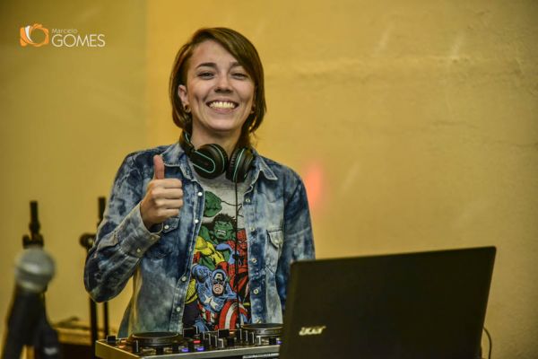 DJ