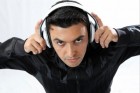 DJ Adriano Goes agita o 