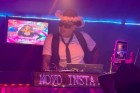 DJ Pink Country estreia no Encontros Bar e conquista o público com mistura de pop e piseiro remix second