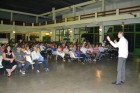 Palestra de Waldemar Niclevicz reúne 400 pessoas em Barra do Piraí