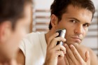 Homens também devem cuidar da pele diariamente