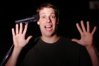 Fábio Porchat é a atração no Teatro da Aman nesta quarta-feira
