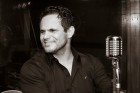 Jorge Guilherme faz show no Rock Grill nesta sexta-feira