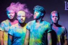 Amstell lança single que tem como tema a mentira
