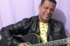 Valdenir faz show nesta segunda-feira no Umuarama