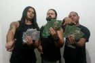 Disco da Land of Tears vai entrar na segunda prensagem