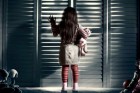 Remake do terror que fez sucesso em 1982 é o destaque