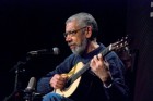 Hélio Delmiro: o carioca que é um mago das cordas