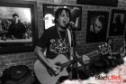 Ranieri faz show acústico no Black Jack Pub