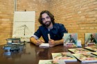 Vinicius Viana e José Huguenin lançam livros de poesia