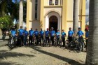 Grupo que viaja pedalando de Quissamã a Aparecida chega em Barra Mansa