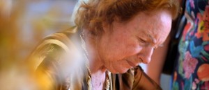 Carolina Ramos, de 102 anos, lança seu 27º livro em Santos first