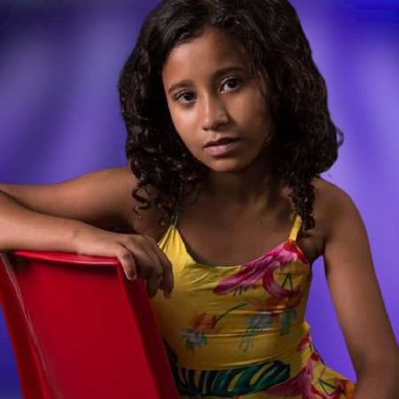 01EmilyAração11anos-removebg-preview1