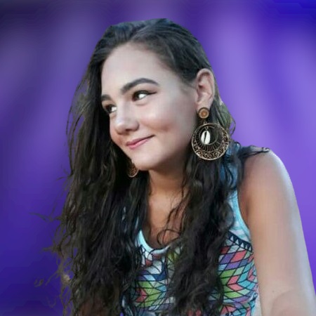 01RayssaImek15anos1-removebg-preview