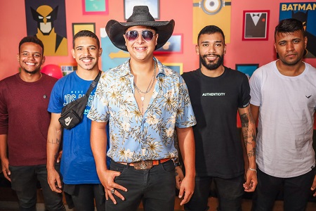 0Adilson Silva e Banda