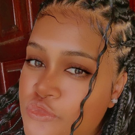 0GlaucieleSim&otilde;es