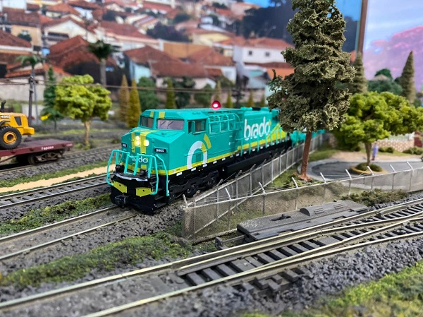 2e60081c-c533-47d5-b64d-b8b2d49ad1ad